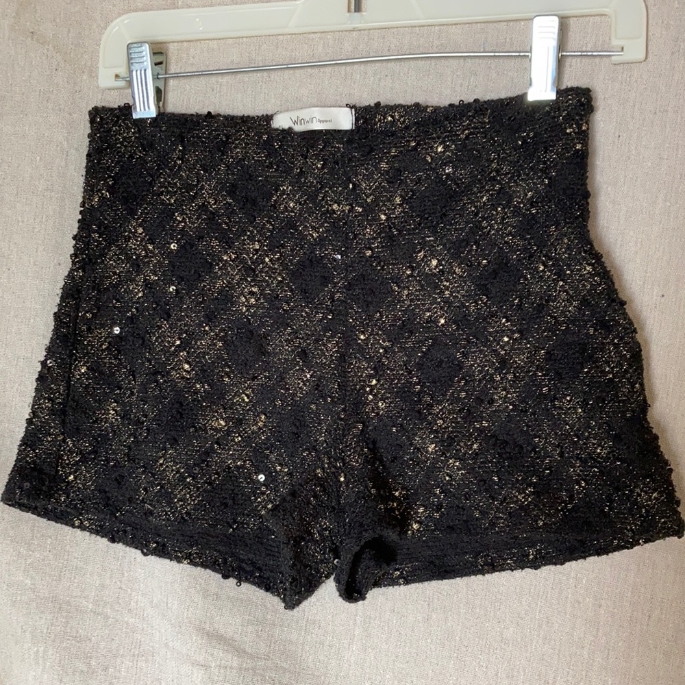 WinWin Apparel black and gold knit shorts (hot pant)